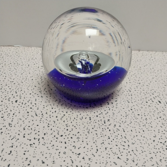 Paper Weight - Picture 1 of 3